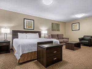 Clarion Hotel & Suites