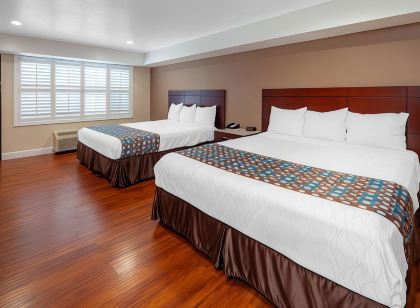 Travelodge by Wyndham Harbor City