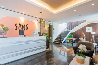 Sans Hotel Box Mansion Surabaya by RedDoorz Hôtels à : Sawahan
