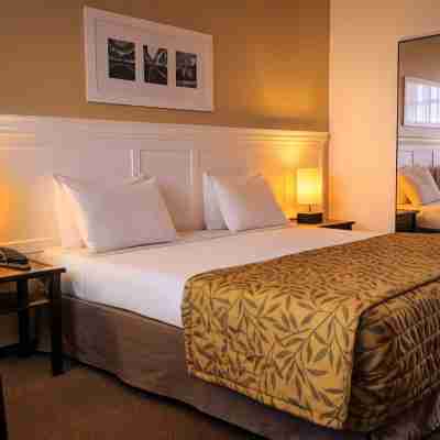 Marques Plaza Hotel Rooms