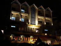 ホテル スリ カマール インターナショナル