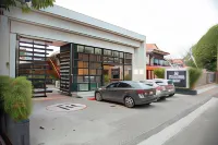 Hotel Vanguardia Natural - parking