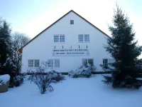 Hotel-Pension am Mühlberg Hotel dekat Spreewelten Bad