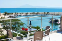Star Bay Luxury - إطلالة على البحر