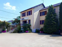 Le Merle Blanc Hotels in Digoin