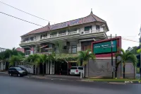 Puri Saras Bintaro Syariah Mitra RedDoorz Hotel dekat Toko Kertas Adhika