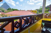 Apartment Soleil- Because Location Really is Everything! Hôtels à : Soufriere