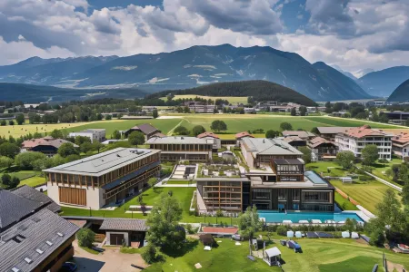 Falkensteiner Hotel Kronplatz - the Leading Hotels of the World Отели в г. Миттероланг