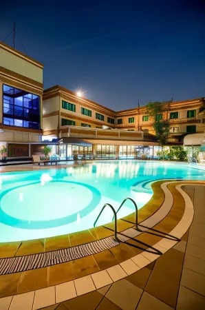 Asuka Hotel MM2100 Industrial Town Отели рядом с достопримечательностью «Bonecom Tricom Mm2100»