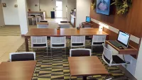 Microtel Inn & Suites by Wyndham Bellevue/Omaha Hotels in Bellevue Second II