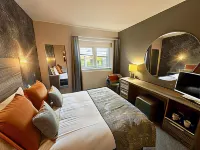 The Tontine Hotel Hotels near St Joseph's Catholic Church