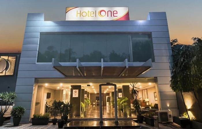 Hotel One Mall Road Lahore