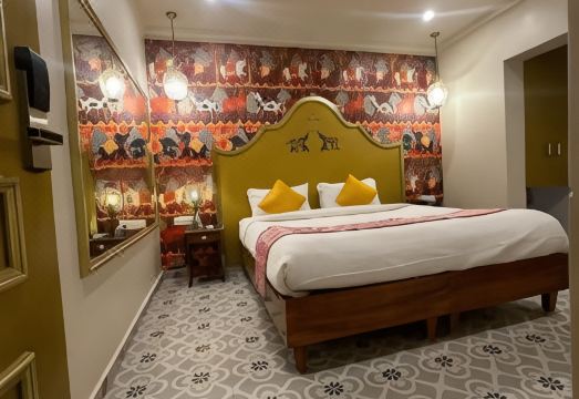 4. 호텔 스테이 바..