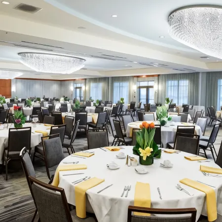 Courtyard Hamilton Отели в г. Гамильтон