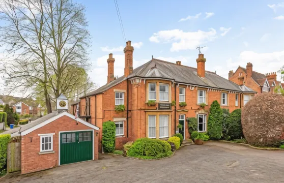 班伯裏克洛斯旅館