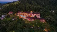 Amaya Hills Kandy Hotel in zona Golden College