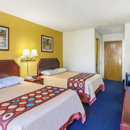 Super 8 by Wyndham Morristown/South