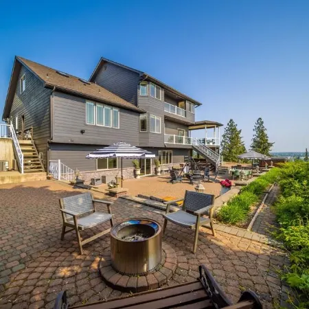 Large luxury home!  Views!  Hot tub!  Game room!  EV charger! Pool table! Grill!