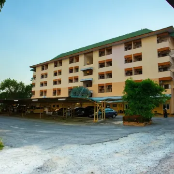 The Residence Hotel Отели рядом с достопримечательностью «Храм Рампэнг»