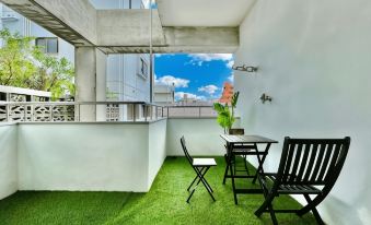 West Villa