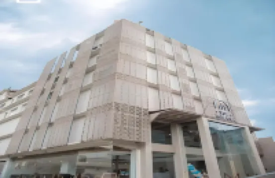 The Mirana Hotel a 