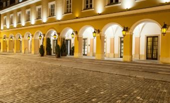Mamaison le Regina Boutique Hotel