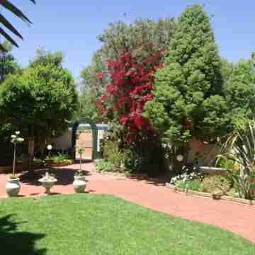 Sleep Eezy Cottages Hotel Exterior