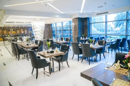 AlHamra Hotel Kuwait Отели в г. Кувейт