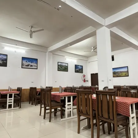Shree Ram Hotel
