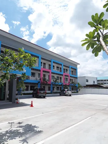 รูปภาพของวริศธร เรสซิเด้น