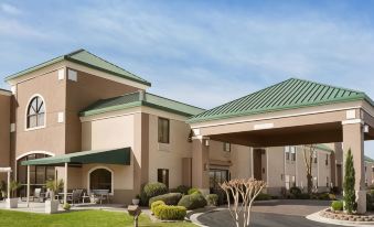 Spark by Hilton Spring Lake Fayetteville