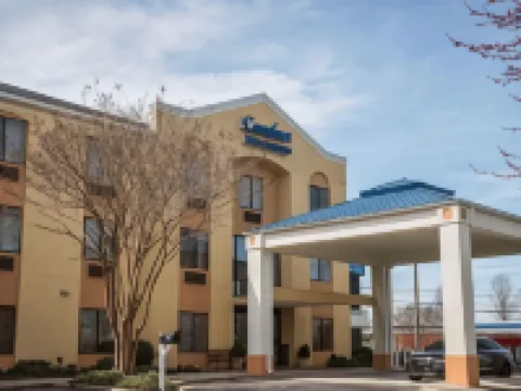 Comfort Inn & Suites Hotels in Morganton