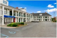 Baymont by Wyndham Waycross Hotels near Okefenokee Swamp Park