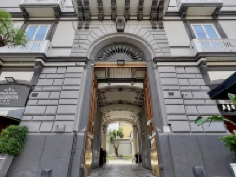 ホテル パラッツォ アルジェンタ ナポリのホテル