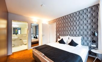 Pandion Boardinghouse