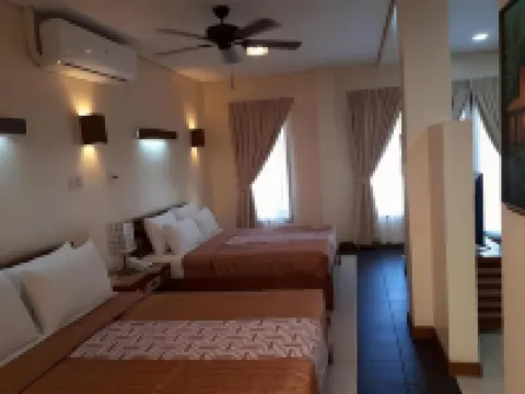 Kahuna Beach Resort and Spa