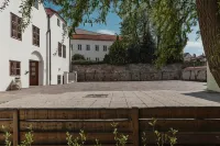 Penzion Austis Hotels in Зноймо