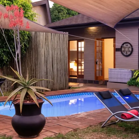 Ama Zulu Guesthouse & Safaris