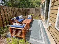 4 - Bed Home with Cali King Bed, 12 Mins to Dtwn Hotels in 