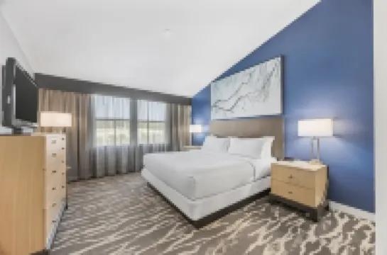 ดับเบิลทรีสวีทส์บายโรงแรมฮิลตัน ฮันท์สวิลล์เซาท์ โรงแรมในฮันต์สวิลล์