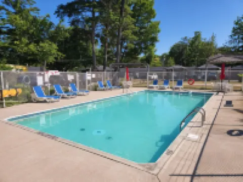 Wasaga Beach Inn and Cottages