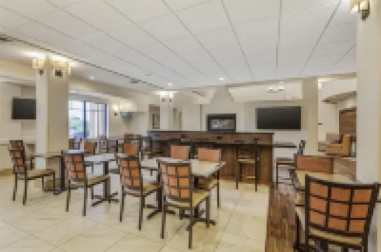 Best Western Plus Hudson Hotel  Suites