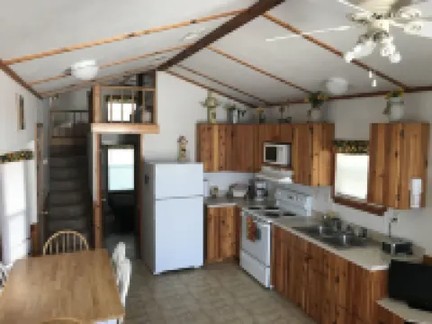 Top of the Hill RV Resort & Cabins Hoteles en Comfort