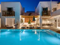 Adorno Beach Hotel and Suites Отели рядом с достопримечательностью «Пляж Орнос»