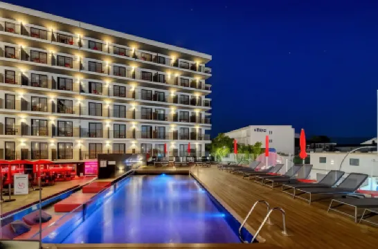 Hotel Vibra District - Adults Only Hotels near West End