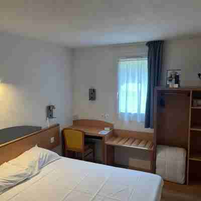 Brit Hotel Essentiel Millau Rooms