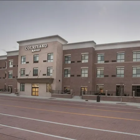 Courtyard Albion