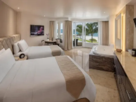 ムーン パレス ニスック - オールインクルーシブ ベニート・ファレスのホテル