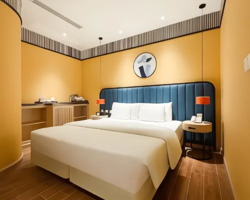 A25 Premium Hotel - 130 Ba Trieu Photos