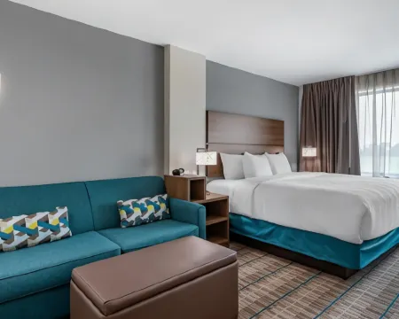 MainStay Suites Waukee-West des Moines Hotels in Waukee